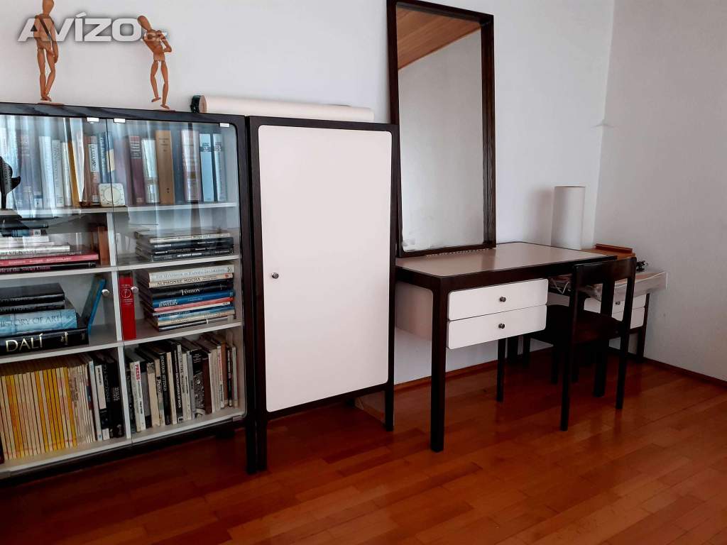 Foto inzerátu Kancelář nebo studentův pokoj