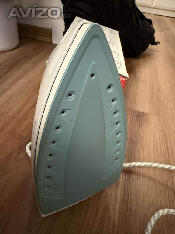 Foto inzerátu Žehlička