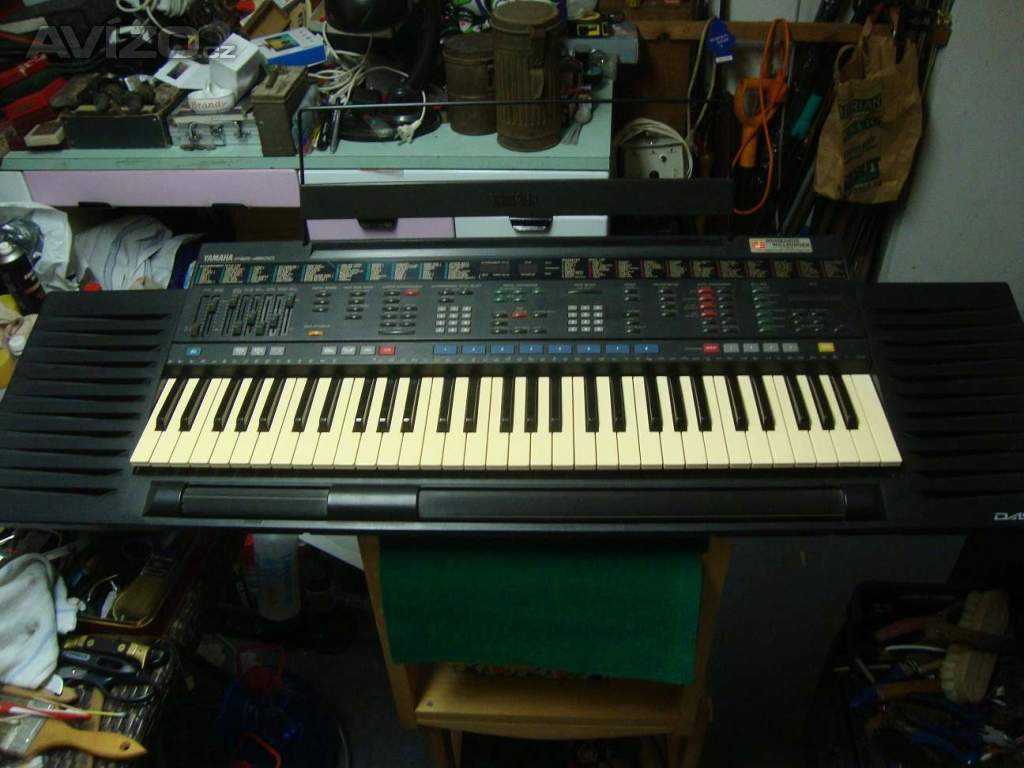 Elektrické klávesy varhany syntezátor Yamaha PSR-4500 1989 funkční pěkné 