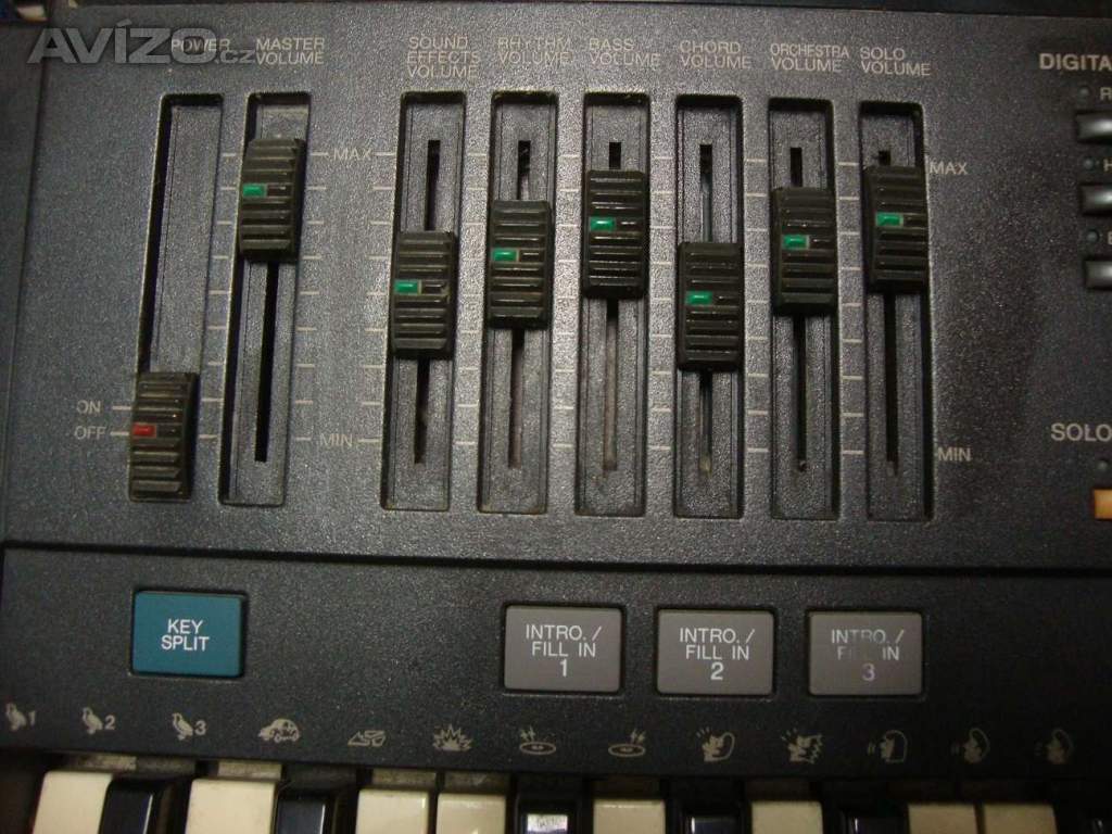 Foto inzerátu Elektrické klávesy varhany syntezátor Yamaha PSR-4500 1989 funkční pěkné 