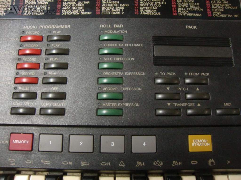 Foto inzerátu Elektrické klávesy varhany syntezátor Yamaha PSR-4500 1989 funkční pěkné 