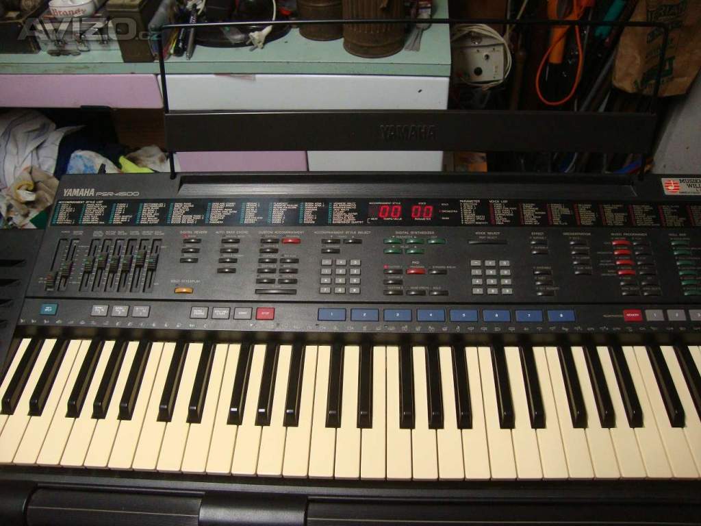 Foto inzerátu Elektrické klávesy varhany syntezátor Yamaha PSR-4500 1989 funkční pěkné 