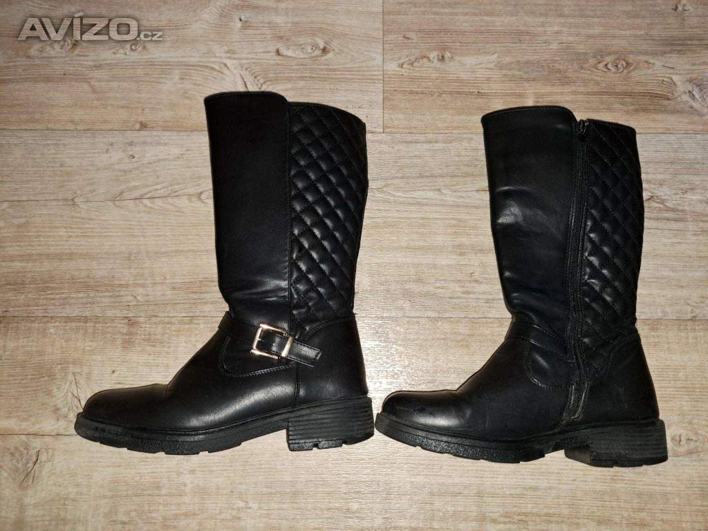 Foto inzerátu Dívčí kozačky, vel. 37