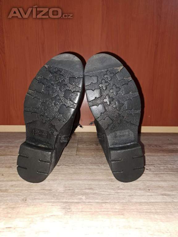 Foto inzerátu Dívčí kozačky, vel. 37