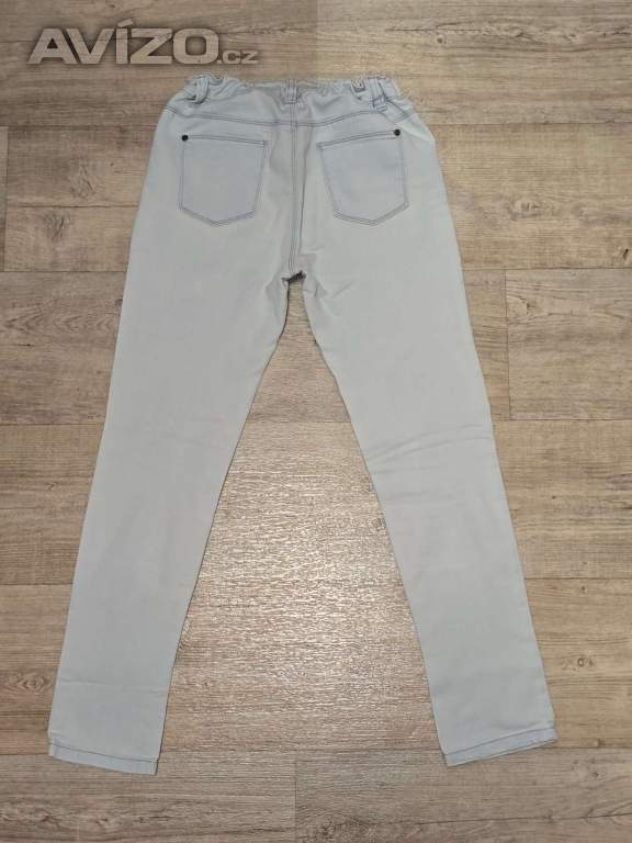 Foto inzerátu Dívčí rifle, vel. 152