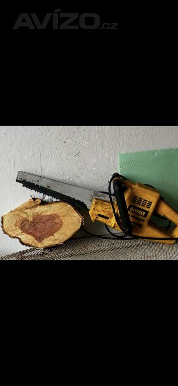 DeWALT aligator pila OW 390 1300 W  275 mm