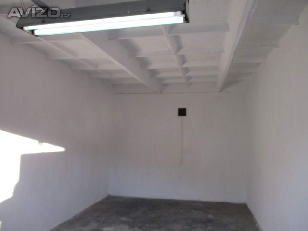 Foto inzerátu Pronájem garáže 22m2 s elekřinou (podružný elektroměr)v Opavě