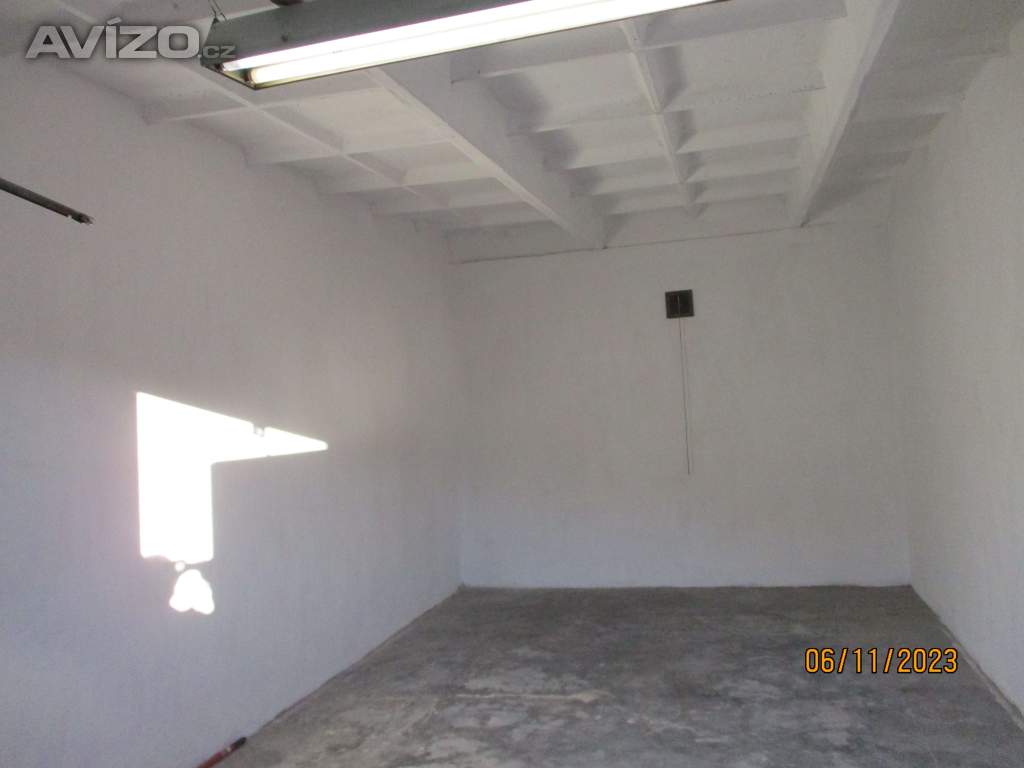 Foto inzerátu Pronájem garáže 22m2 s elekřinou (podružný elektroměr)v Opavě