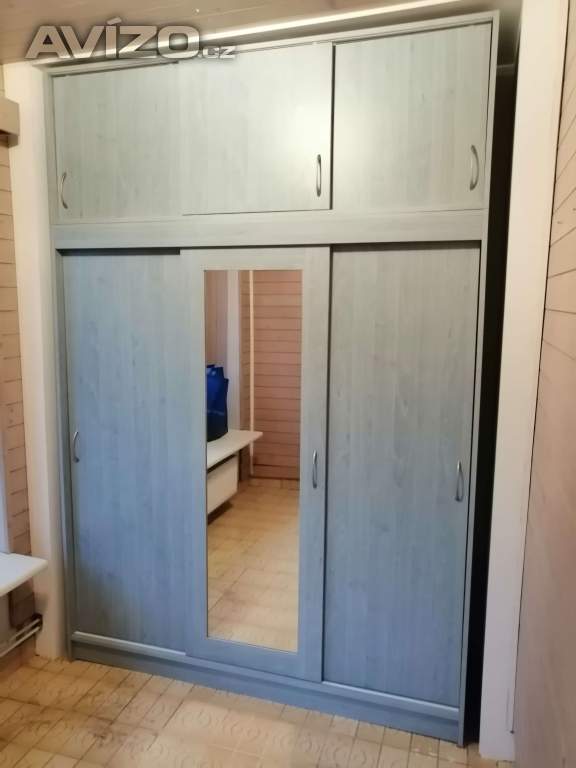 Foto inzerátu Šatní a policová skříň s nádstavbou