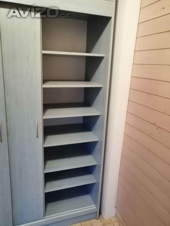 Foto inzerátu Šatní a policová skříň s nádstavbou