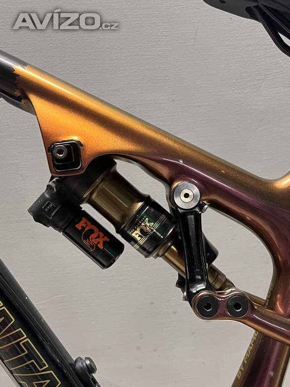 Karbonový odpružený rám Rocky Mountain