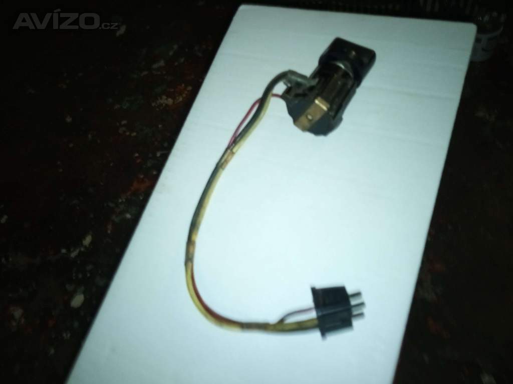 VYPÍNAČ, PŘEPÍNAČ SVĚTEL