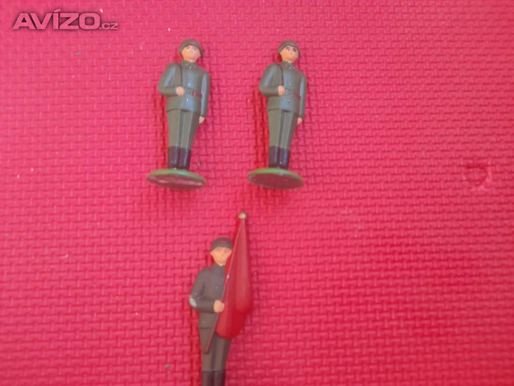 Foto inzerátu cínoví vojáčci