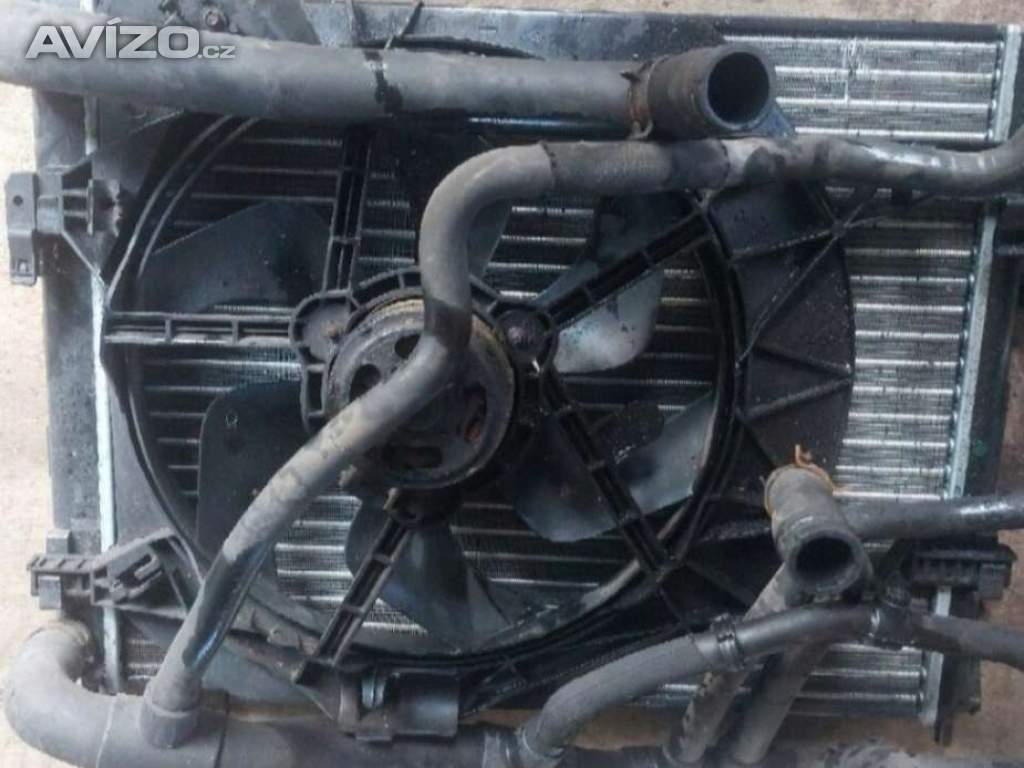 Foto inzerátu Opel Vivaro Renault Trafic nárazník díly a díly 