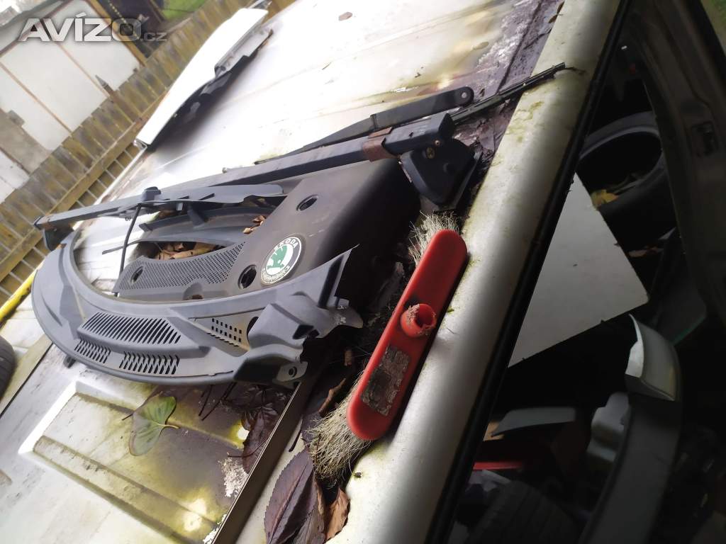 Foto inzerátu Opel Vivaro Renault Trafic nárazník díly a díly 