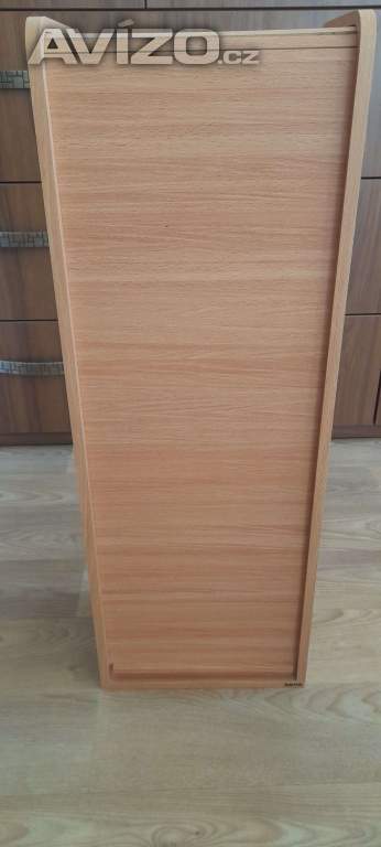 Prodám skříňku na CD