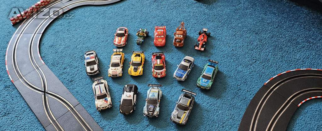 Foto inzerátu 3x autodráha Carrera GO+další náhradní díly a autíčka navíc