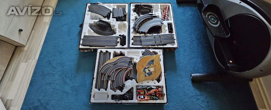 Foto inzerátu 3x autodráha Carrera GO+další náhradní díly a autíčka navíc