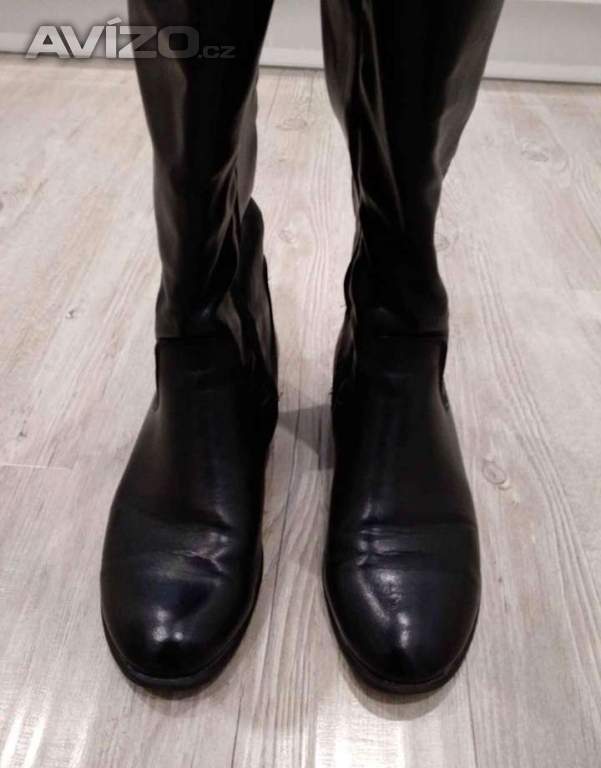 Foto inzerátu Dámské kozačky vel.39
