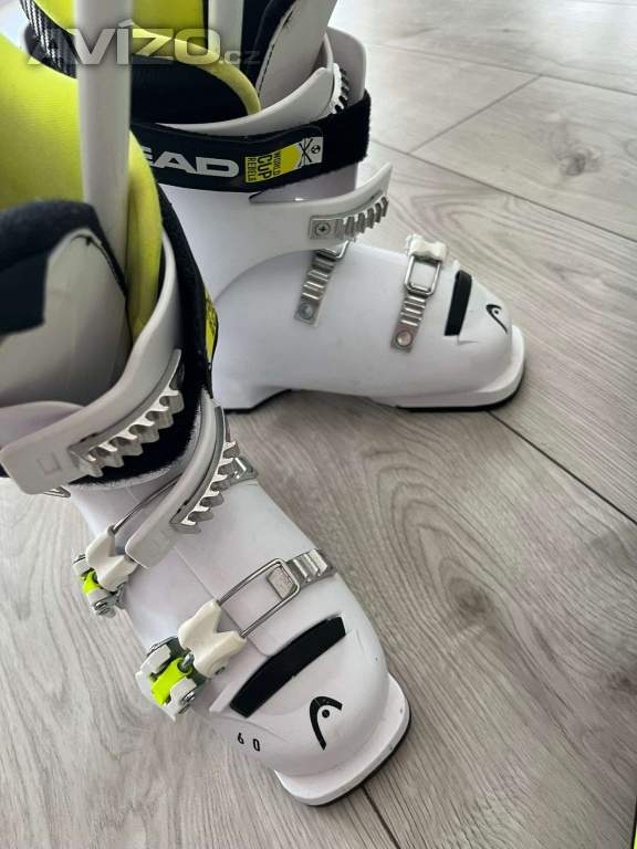 Foto inzerátu Lyžařská výstroj pro chlapce 9-11 let