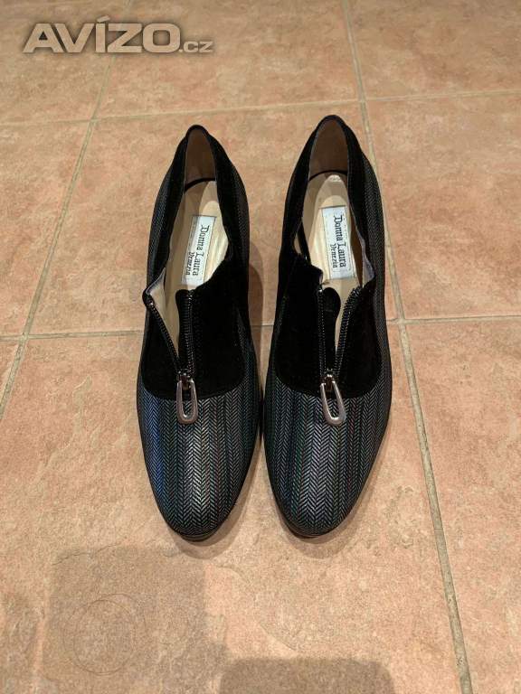 Nové dámské krásné celokožené jarní střevíce