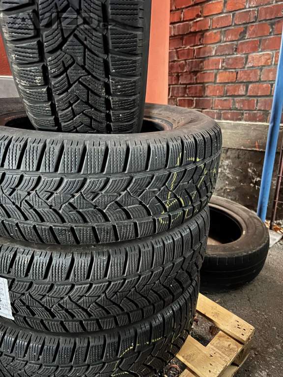 Foto inzerátu ZIMNÍ PNEU 215/70 R16.