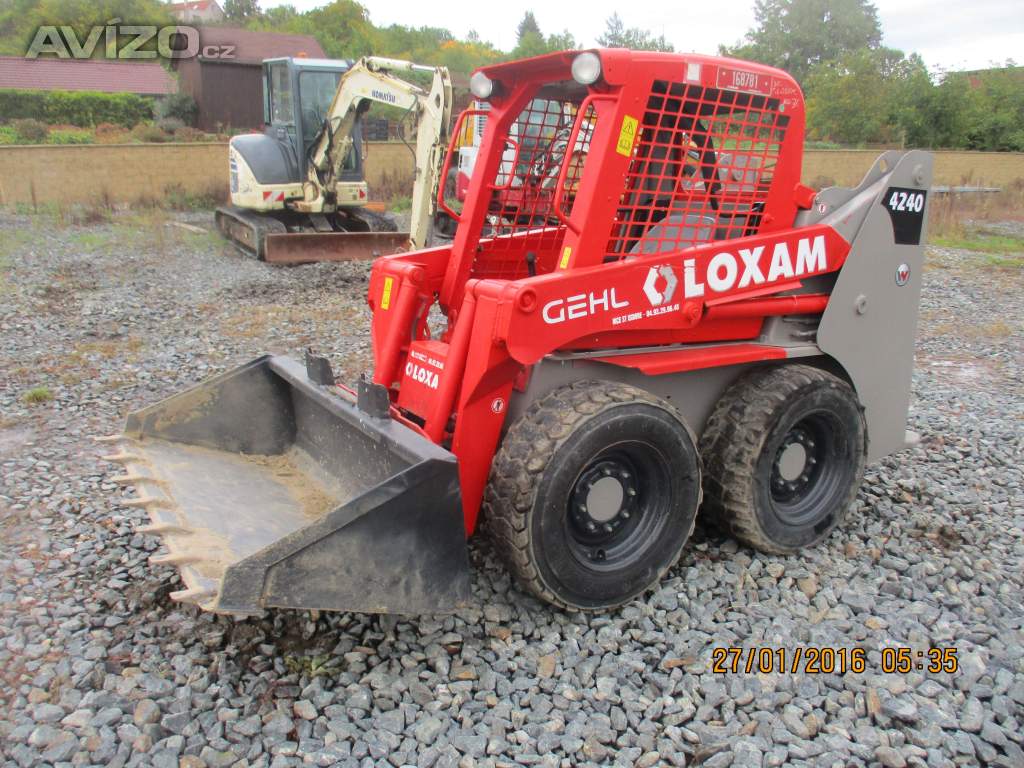 Foto inzerátu SMYKOVÝ NAKLADAČ