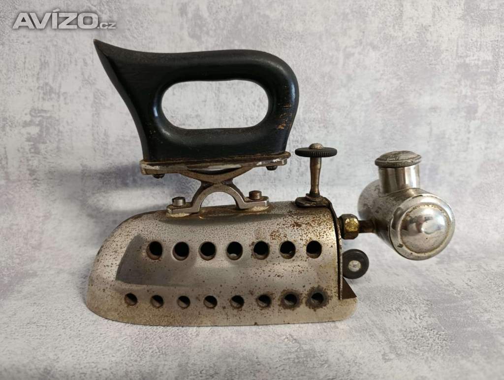 Velmi stará lihová žehlička OMEGA   - D.R.G.M