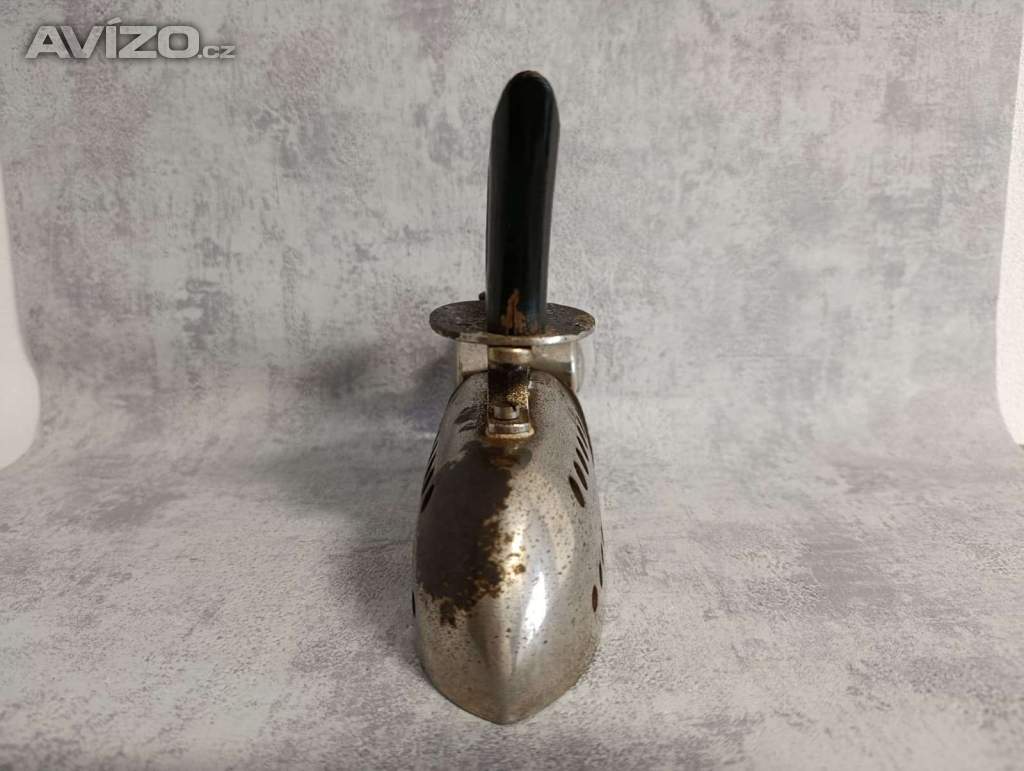 Foto inzerátu Velmi stará lihová žehlička OMEGA   - D.R.G.M