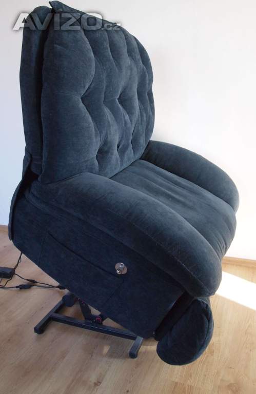 Foto inzerátu Prodám 2 polohovací křesla-i jednotlivě-os.převz.