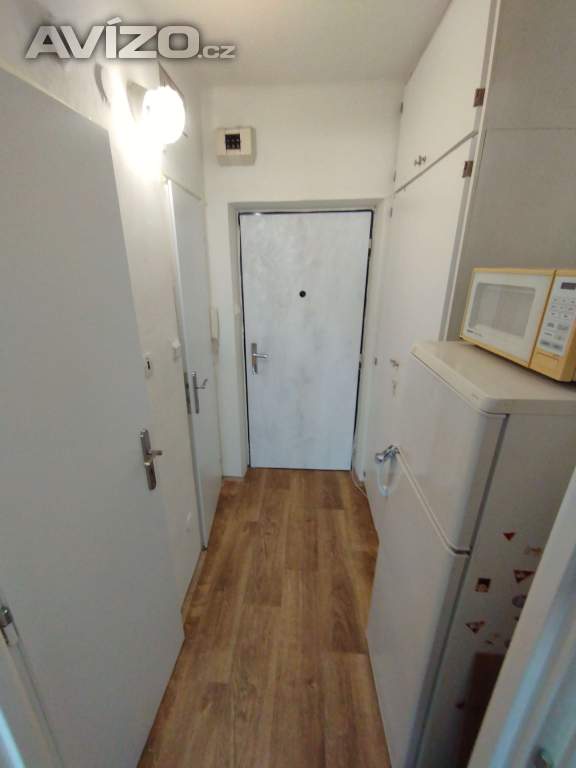 Foto inzerátu pronajmu byt 1+kk ul. Baarova 15, Ostrava Mar. Hory, 3. patro, 22 m2