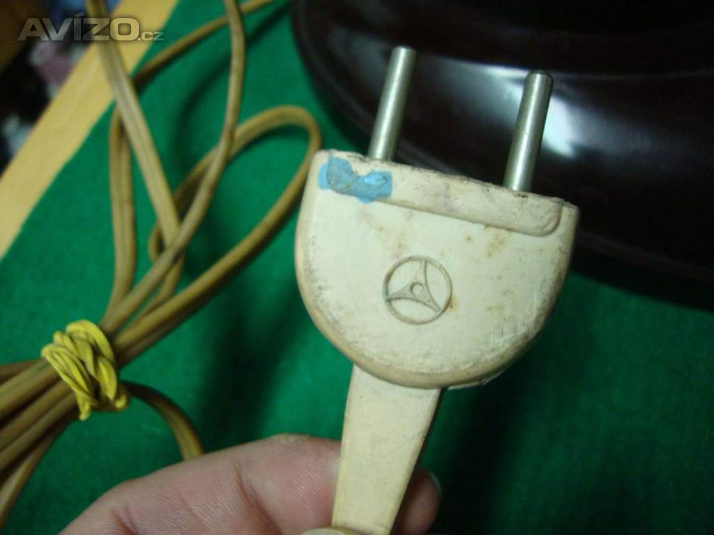 Foto inzerátu Retro starožitná lampa lampička bakelitová TYP 11126 pěkná