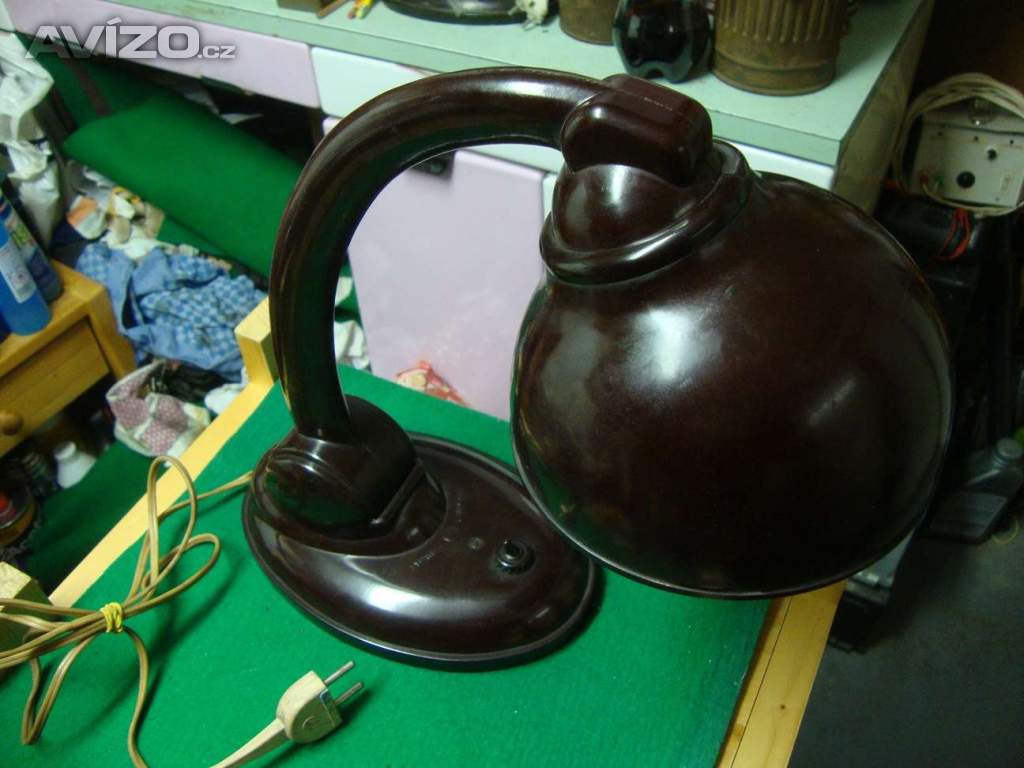 Foto inzerátu Retro starožitná lampa lampička bakelitová TYP 11126 pěkná