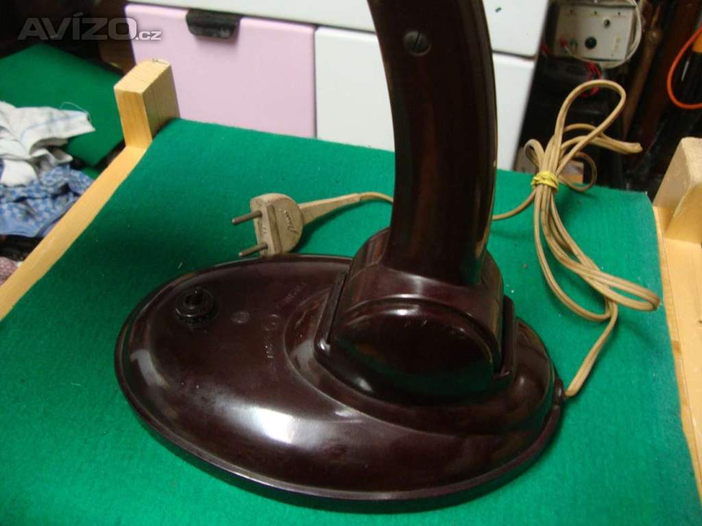Foto inzerátu Retro starožitná lampa lampička bakelitová TYP 11126 pěkná