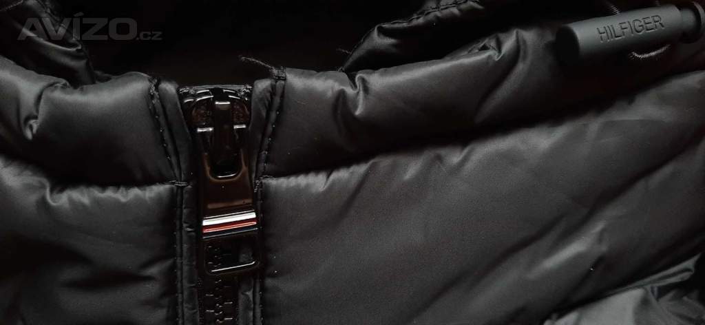 Foto inzerátu TOMMY HILFIGER PROŠÍVANÁ BUNDA S KAPUCÍ