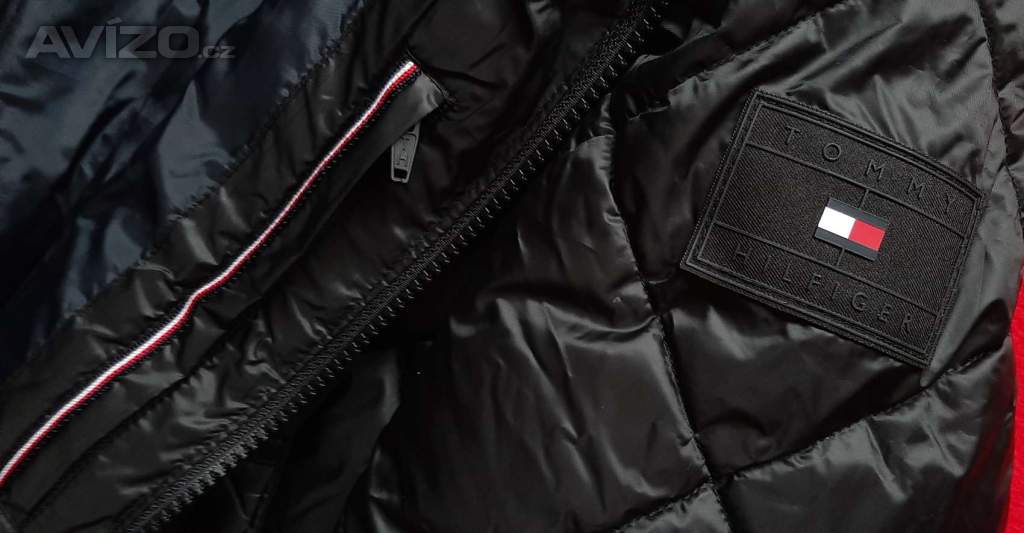 Foto inzerátu TOMMY HILFIGER PROŠÍVANÁ BUNDA S KAPUCÍ