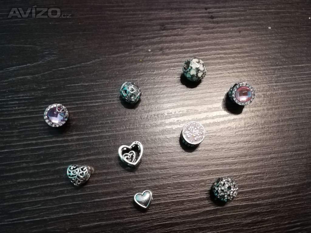 Foto inzerátu Korálky na náramky 