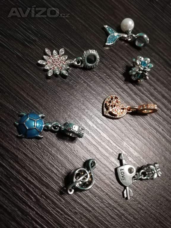 Foto inzerátu Přívěšky na korálky 