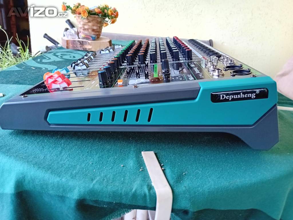 Foto inzerátu Mixážní pult 