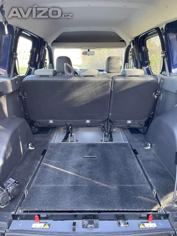 Foto inzerátu Dacia Dokker: rampa pro převoz vozíčkáře