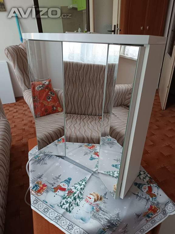 prodám koupelnové zrcadlo