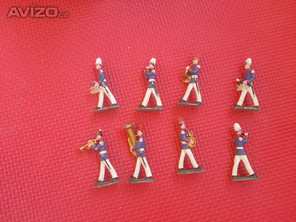 Foto inzerátu Cínové figurky - vojáčci, indiáni, rytíři a další