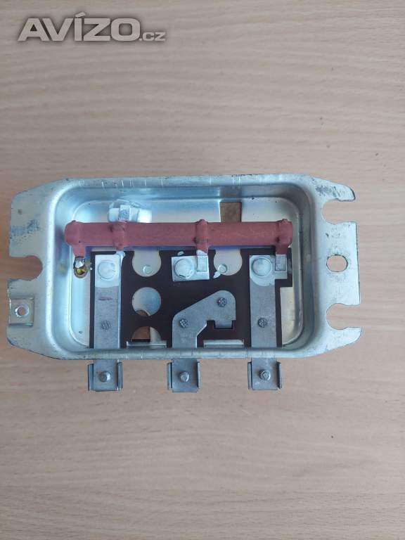 Foto inzerátu Relé, regulátor Magneton 12v - ULOŽENKA - Škoda Spartak, Tatra, atd.