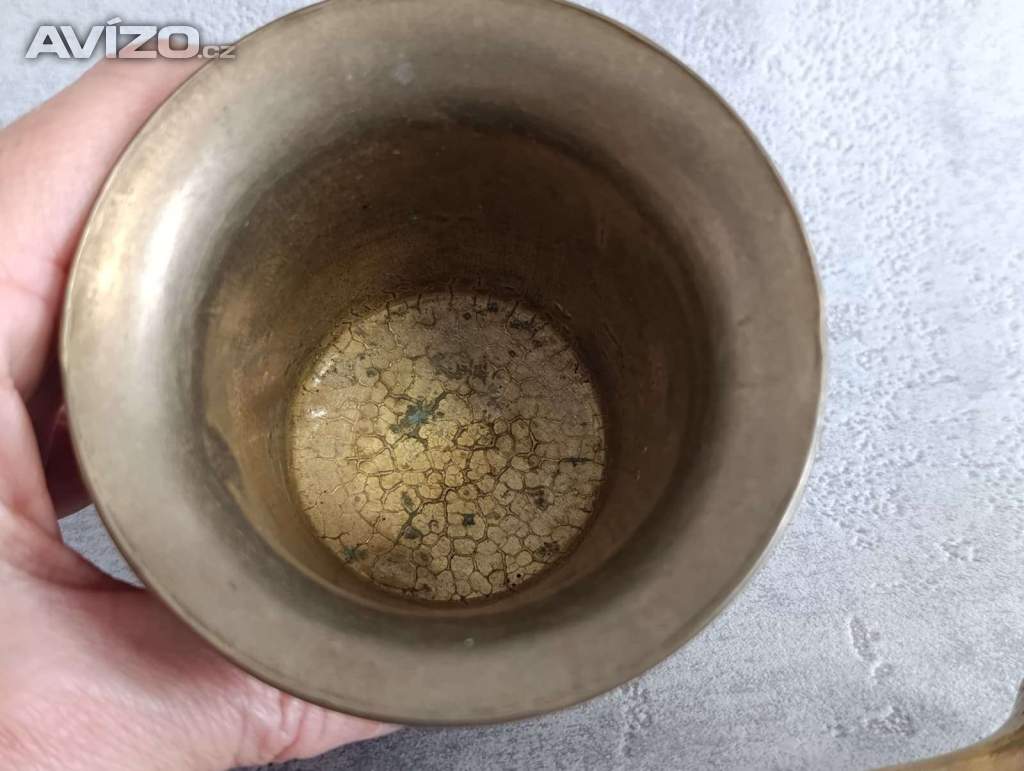 Foto inzerátu Starý malý mosazný hmoždíř se lvem a tloukem