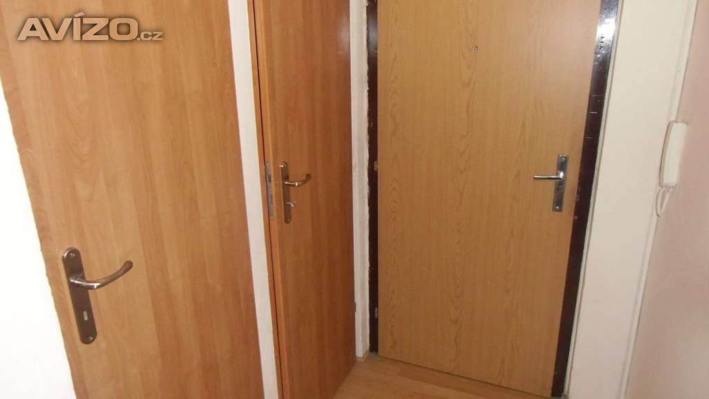 Foto inzerátu 1+kk O.- Fifejdy, udržovaný, 11.800 Kč i s energiemi...  Doplatky na bydlení nám nevadí...