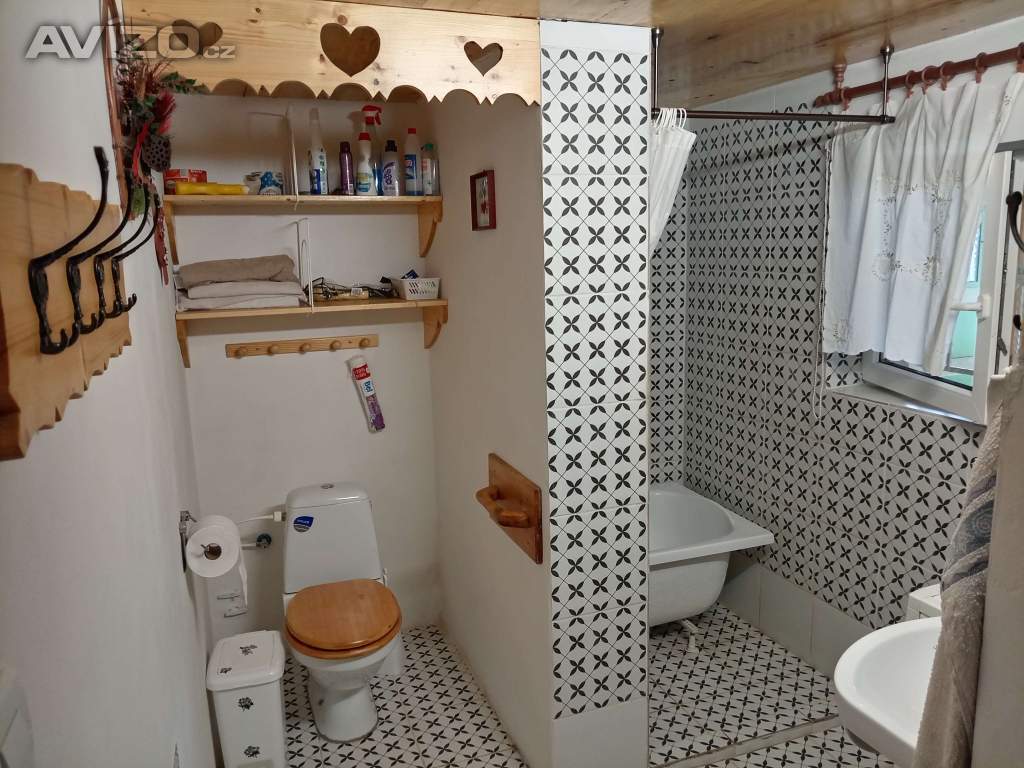 Foto inzerátu Chalupa sam.stojící 137m2 s pozemkem okolo domu 666m2