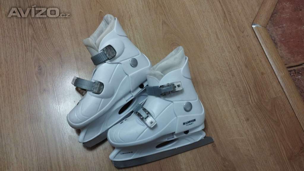 Prodám dívčí rostoucí brusle Worker 33-36.