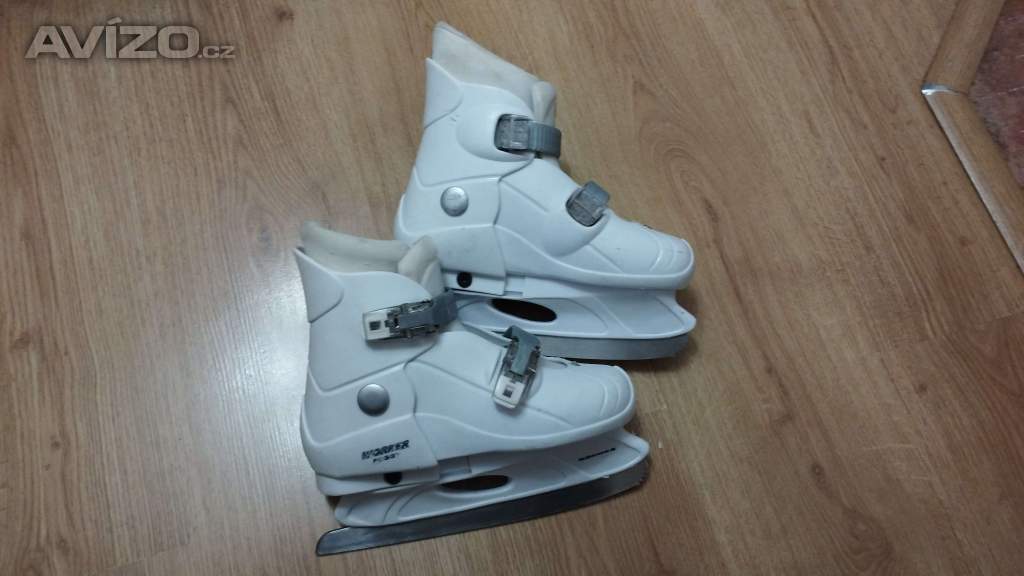 Foto inzerátu Prodám dívčí rostoucí brusle Worker 33-36.