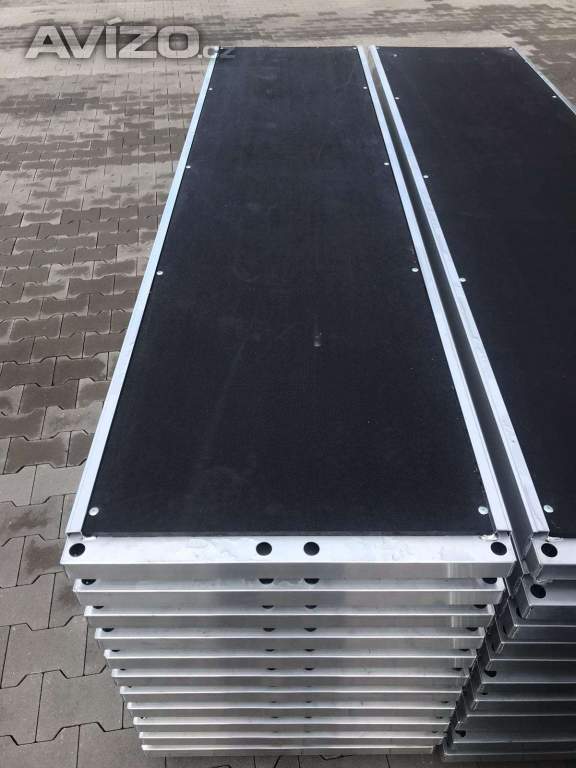 Foto inzerátu Kompletní hliníkové lešení, nové a lehké – 6 x15 = 95 m2 ideální pro fasády