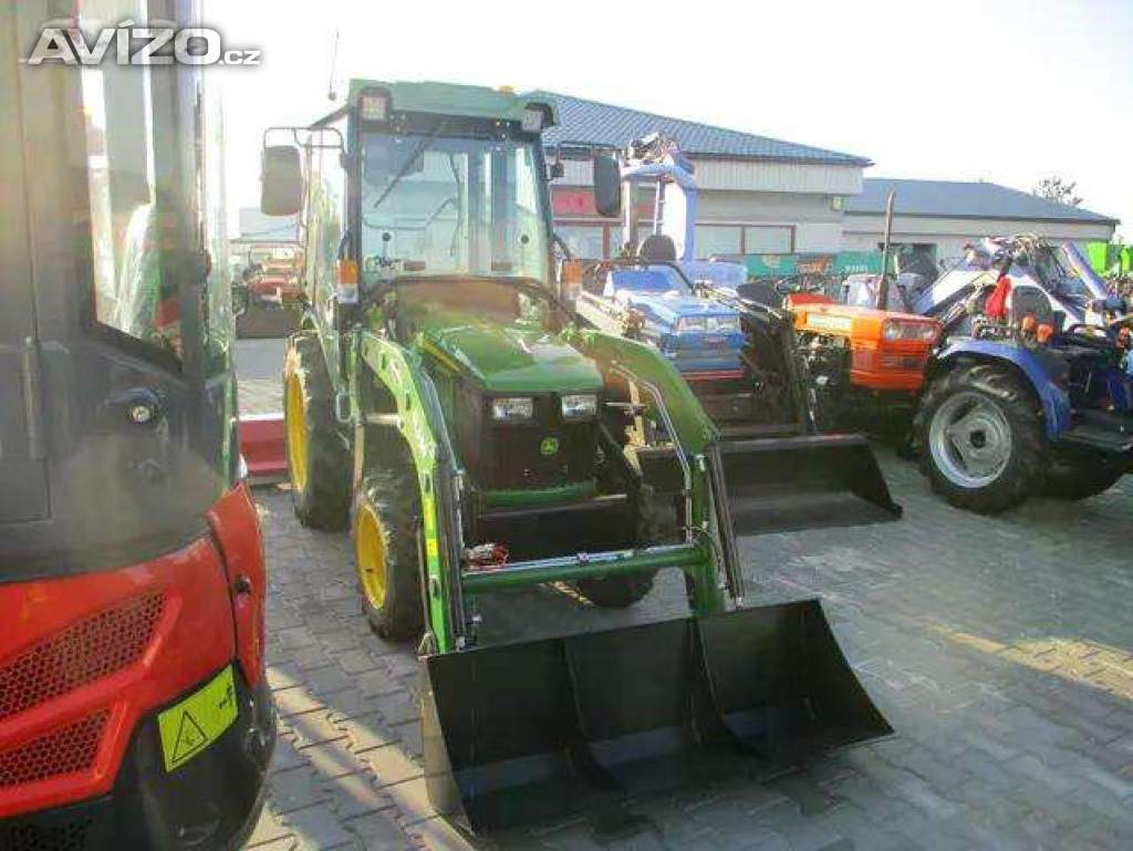 Malotraktor John Deere 3036 EN kabina, nakladač